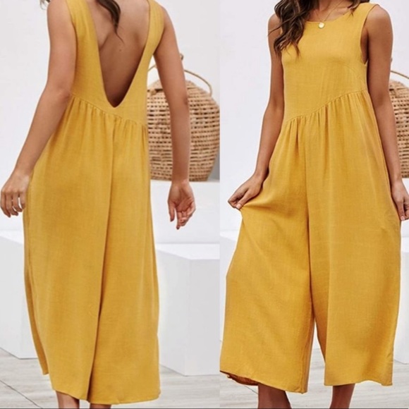 NWT Chic Nation Open Back Jumpsuit sz M - Picture 3 of 3